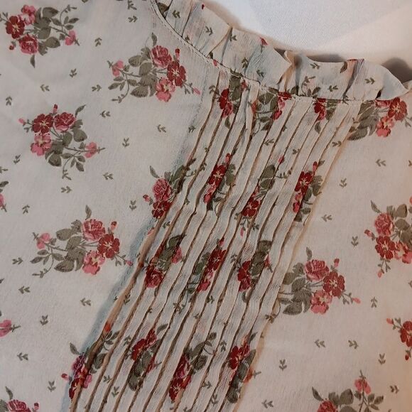 Charming Charlie Floral Peasant Blouse - Picture 7 of 9